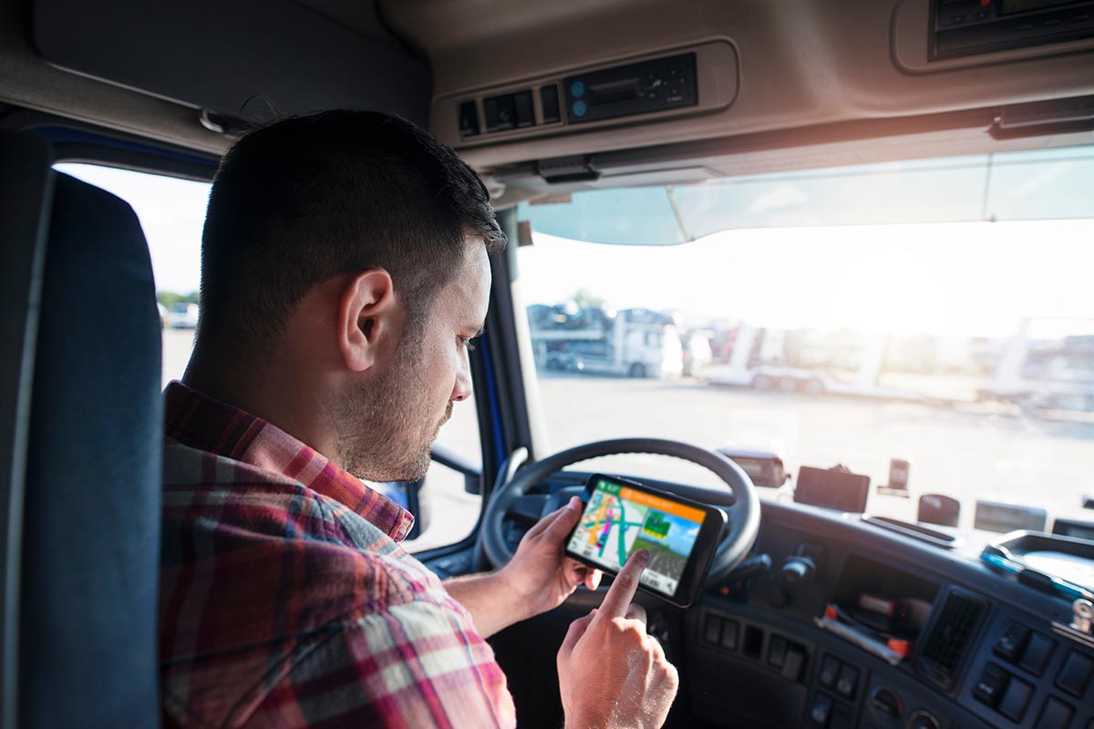 The Role of Technology in Modern Transportation Logistics in Toronto